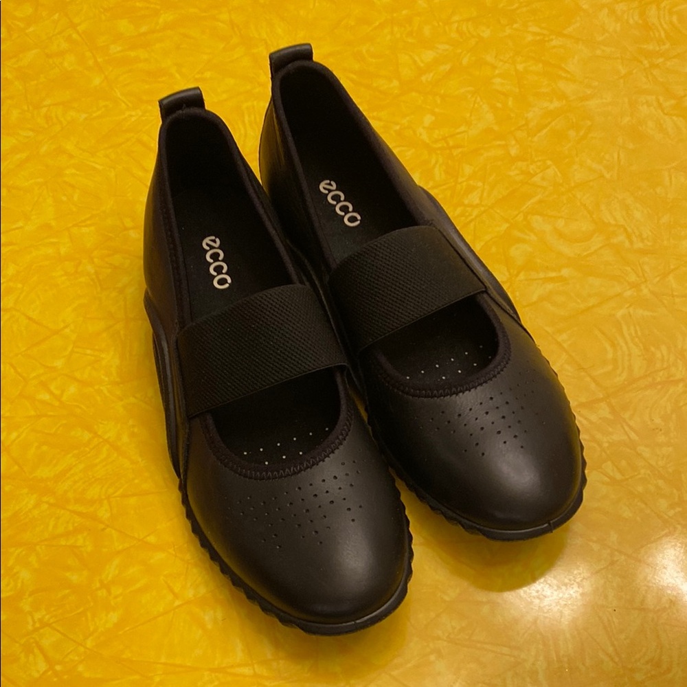 ECCO Black Slip-On Shoes, NWOT